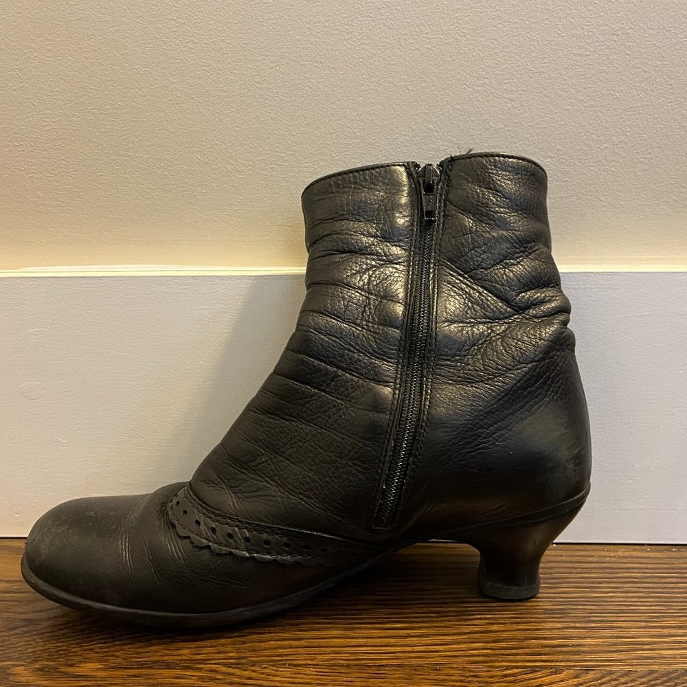 Black boots